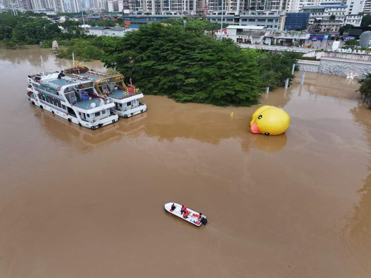 广西南宁迎来最高洪峰 部分道路和文旅场所关闭