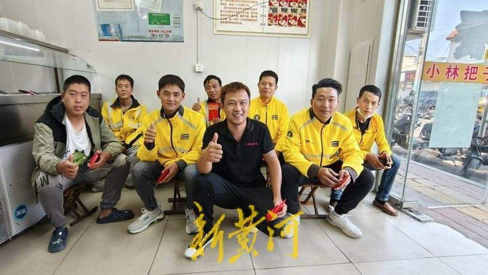 4岁半女孩患癌3年零8个月后去世，24岁父亲选择用3年零8个月传递爱心