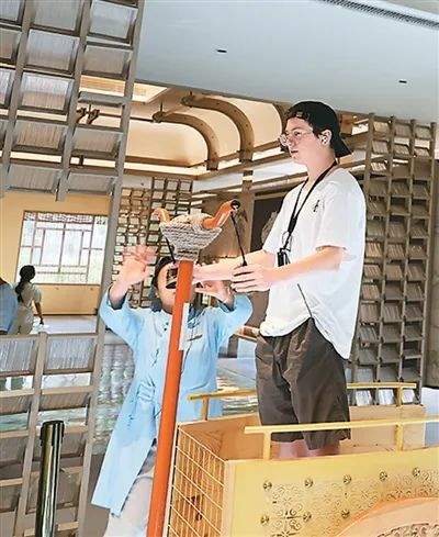 人民日报海外版