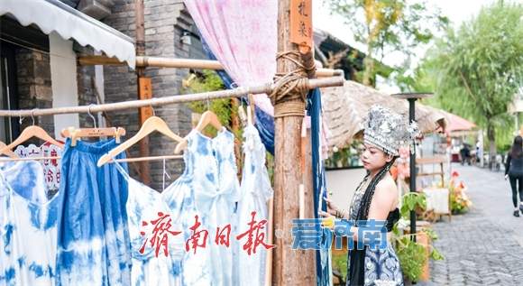 彰显文化自信和传统之美，济南旗袍民族服装打卡迎高峰