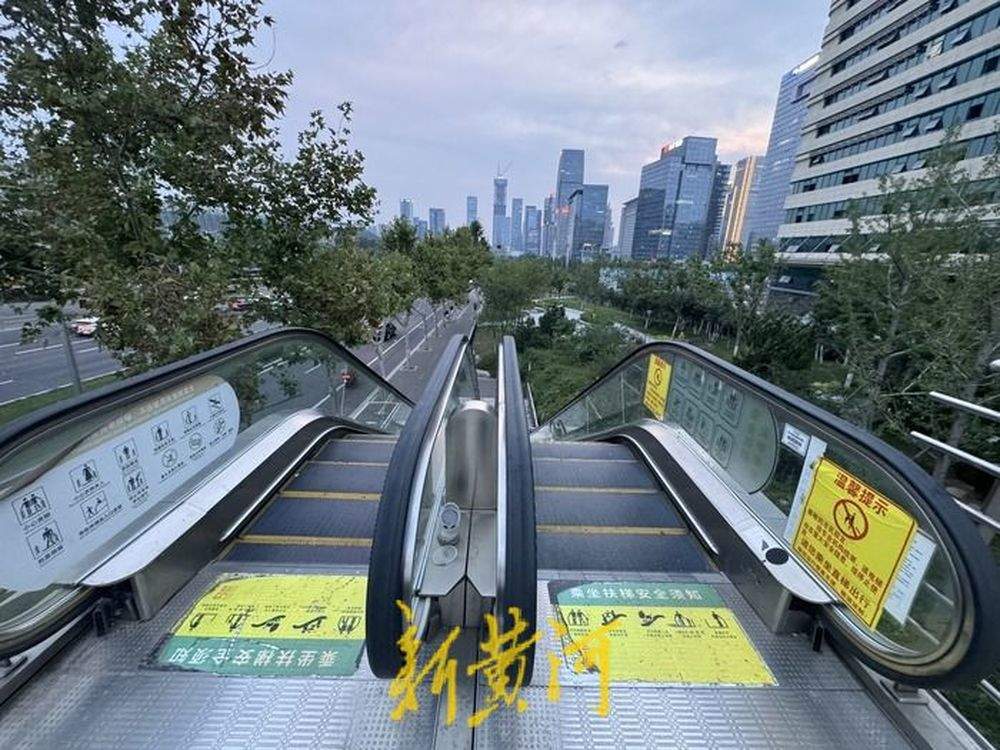 济南多处过街天桥自动扶梯停运,部分电梯老化严重亟需修缮,多方回应