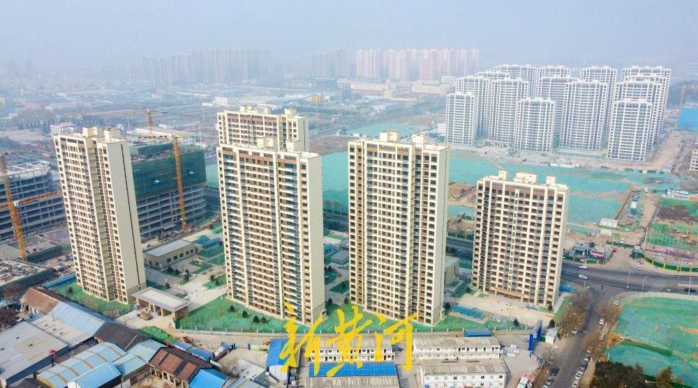 王炉北辛城中村安置房 数栋高层住宅楼矗立小清河畔