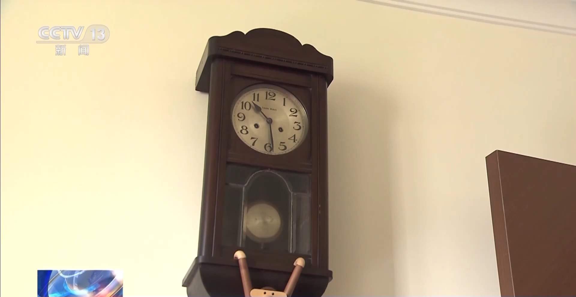 不偷现金只偷黄金 警方通过细微线索抓获首饰窃贼