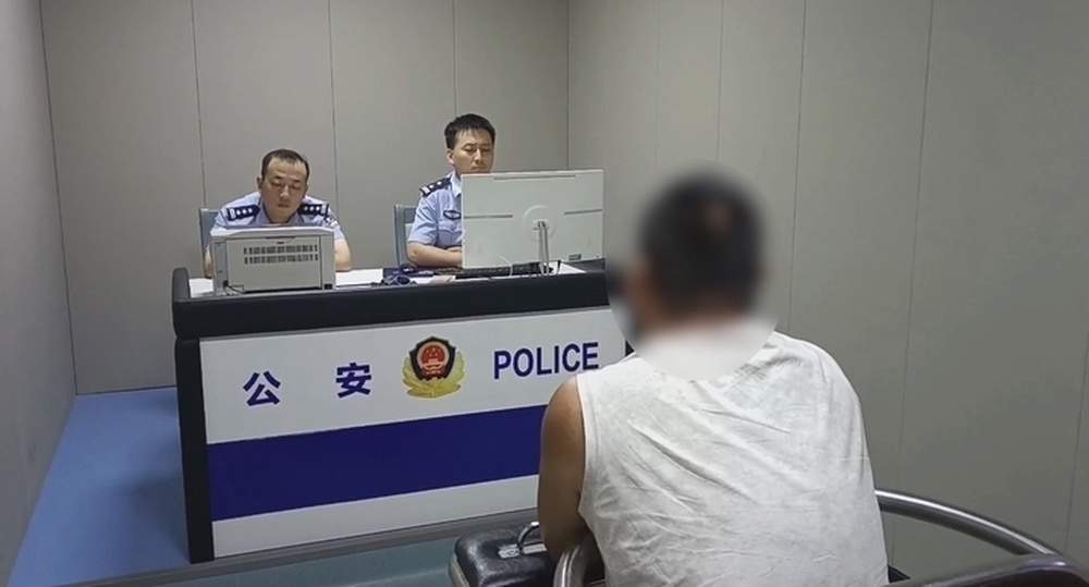 保险柜内十万余元金镯搬家时凭空消失？保险柜非人为开启……济南警方深挖揭开真相