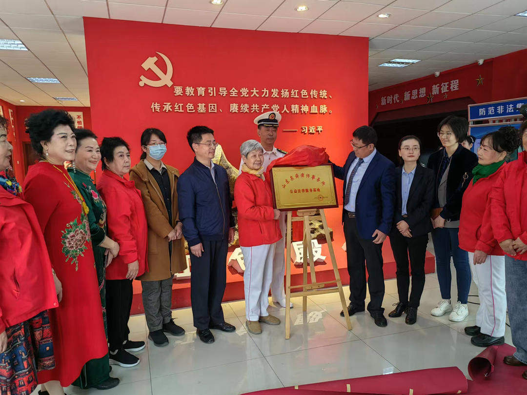 济南市“反诈奶奶”赵银光入选“中国好人榜”｜伤痛淬炼出“银发担当”