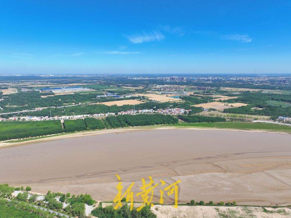 一年四季 泉在济南丨澄澈画布悬天际 黄河奔流入画来