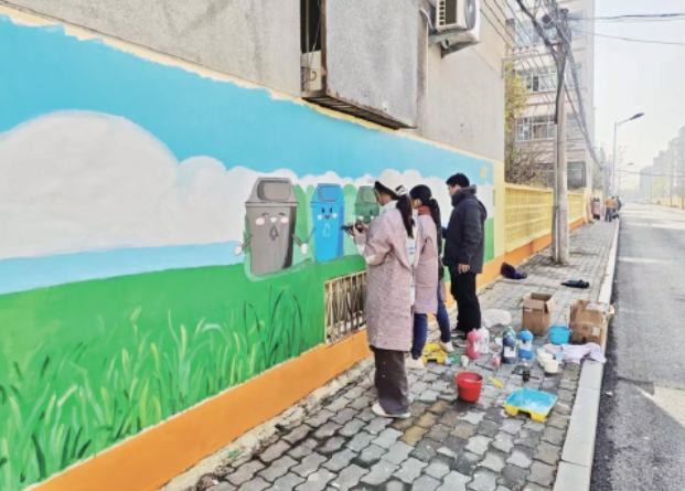 “彩绘换新颜”艺术赋能城市品质提升——济阳城管打造特色支路街巷