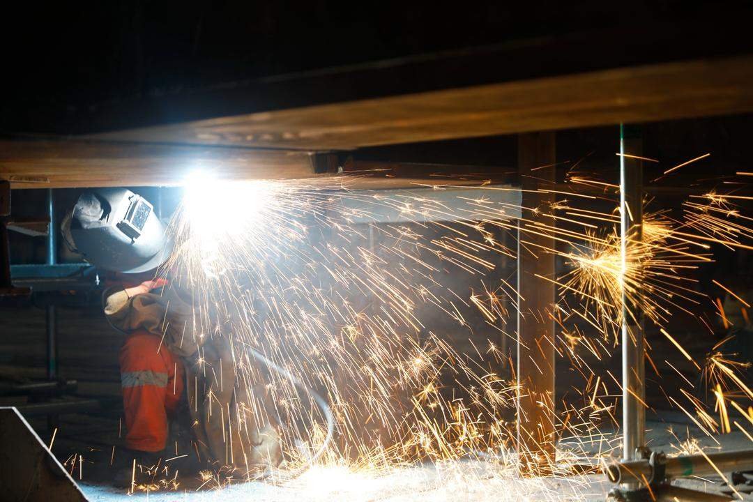 我国建造的最大国际海洋油气平台在青岛完工交付