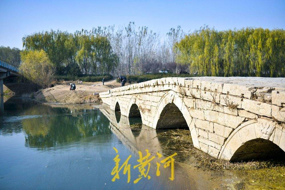 泄洪结束 济南明代古桥“浮出水面”现全貌