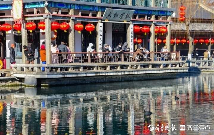 北上南下寻年、“前拼”抢跑出行……解锁2025春节旅游新趋势