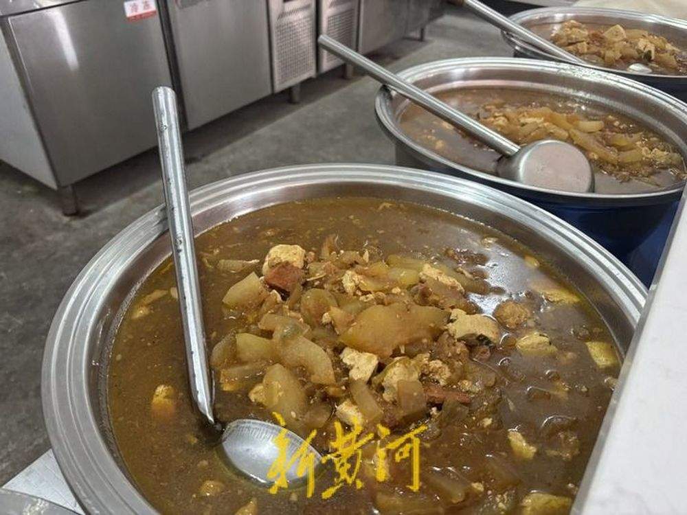 一天三顿免费吃 一周七天不重样！这里的乡村大食堂让老人享受“舌尖幸福”