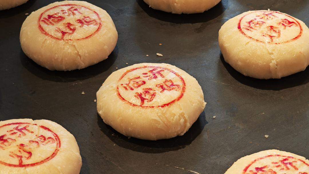 “炒鸡月饼”你吃过吗？临沂一食品公司正赶制临沂炒鸡月饼