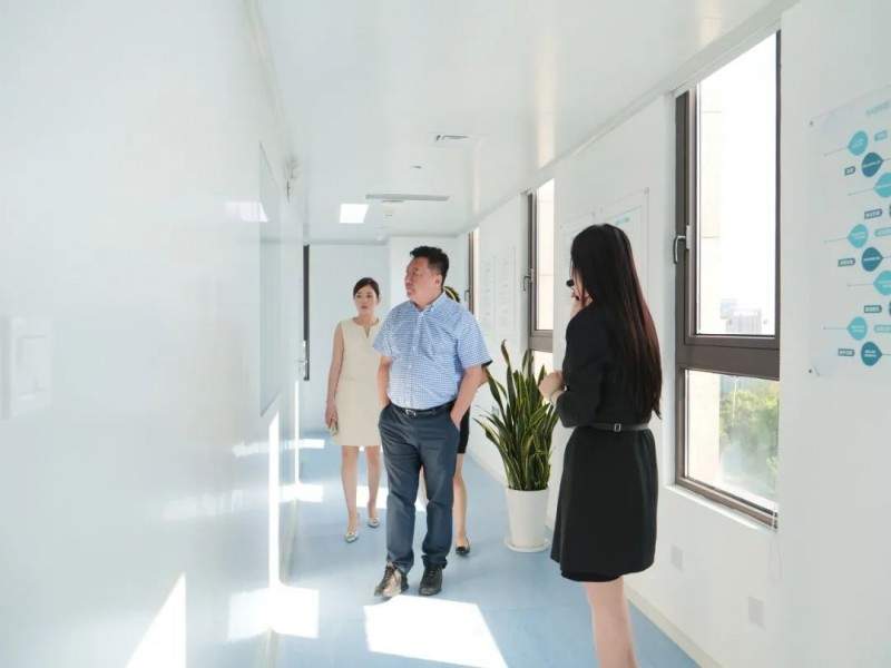 复旦大学附属中山医院青浦分院骨科刘佐庆主任一行莅临华夏源考察交流