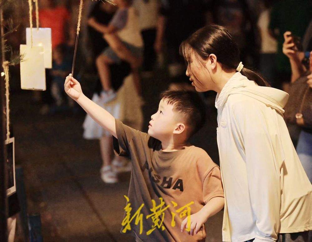 超然楼“3D Mapping Show”收官，不少游客与济南相约“一定会再来”