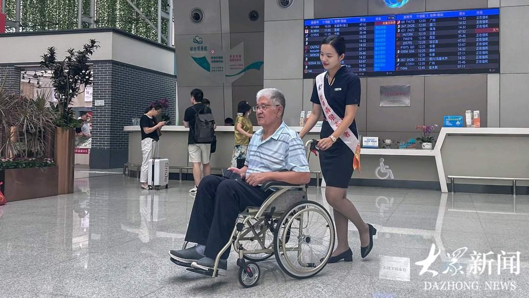 “最热”暑运收官！济南机场累计运送旅客405.5万人次