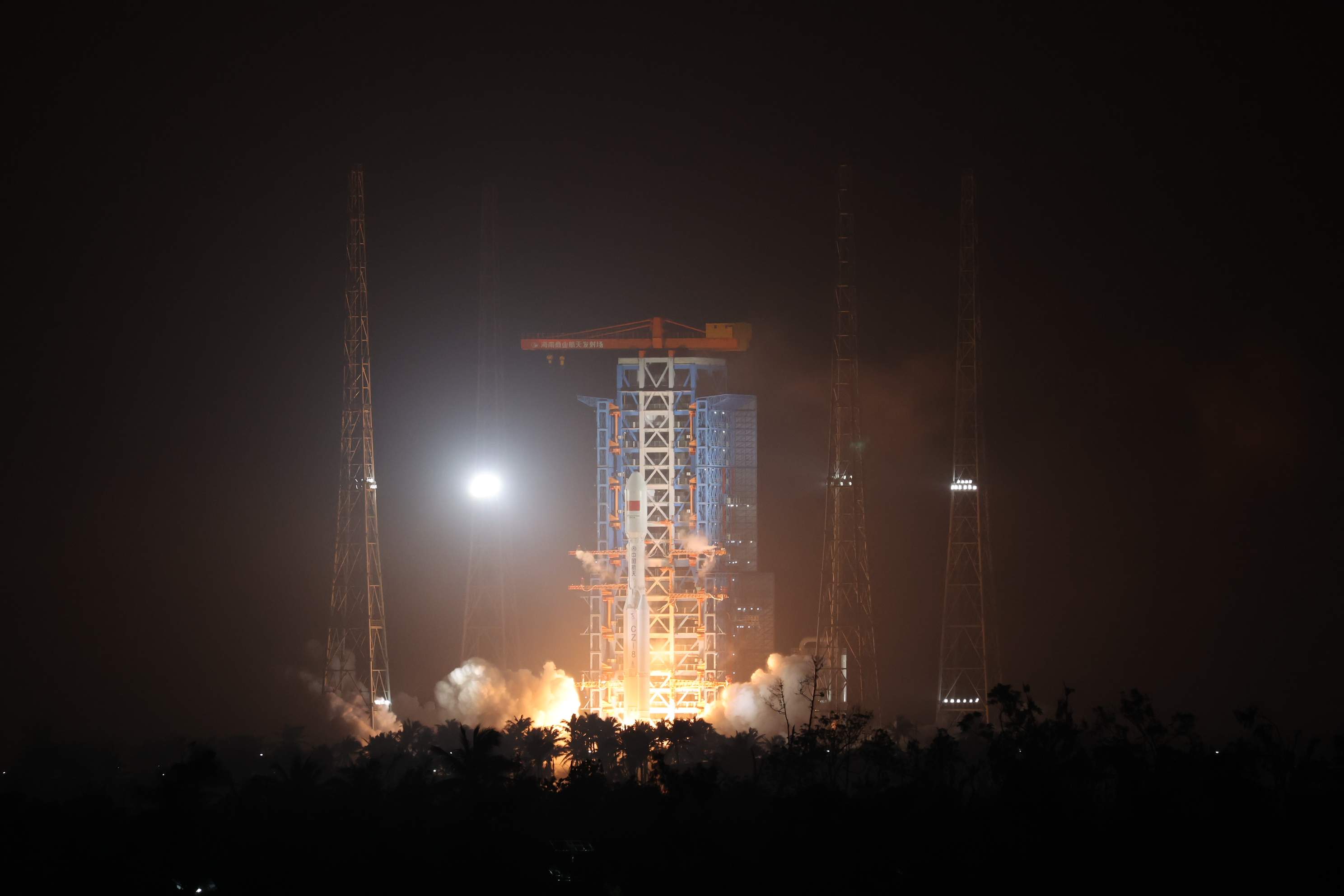 一箭十八星！海南商业航天发射场一号发射工位首发成功