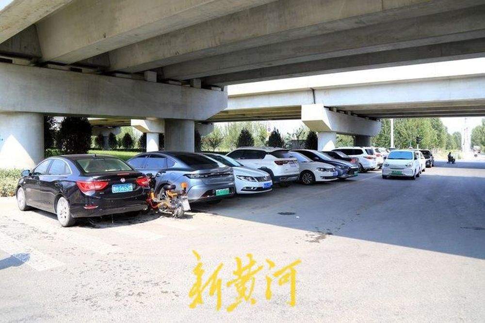 老路焕“新颜” 记者实探改造后的美里北路：施划标线、增设信号灯、完善防护设施成效显著