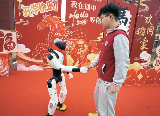 健康当道 骐骥驰骋！马年“开学第一课”，含“马”量十足