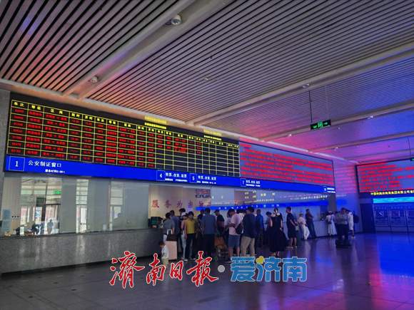 融媒·深调查丨当高铁座椅裹上“一次性新衣” “13000+”的本月爆品，卖的是“卫生焦虑”？