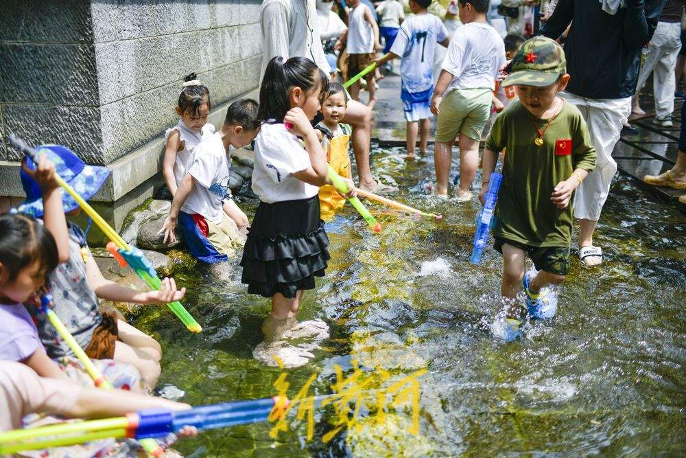 一年四季 泉在济南｜仲夏持续高温 泉畔避暑有“凉方”