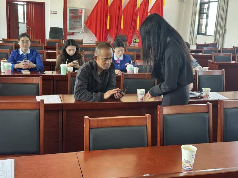 双柏县“南京大学·诚朴兴农”2025双柏电商直播专题培训成功举办