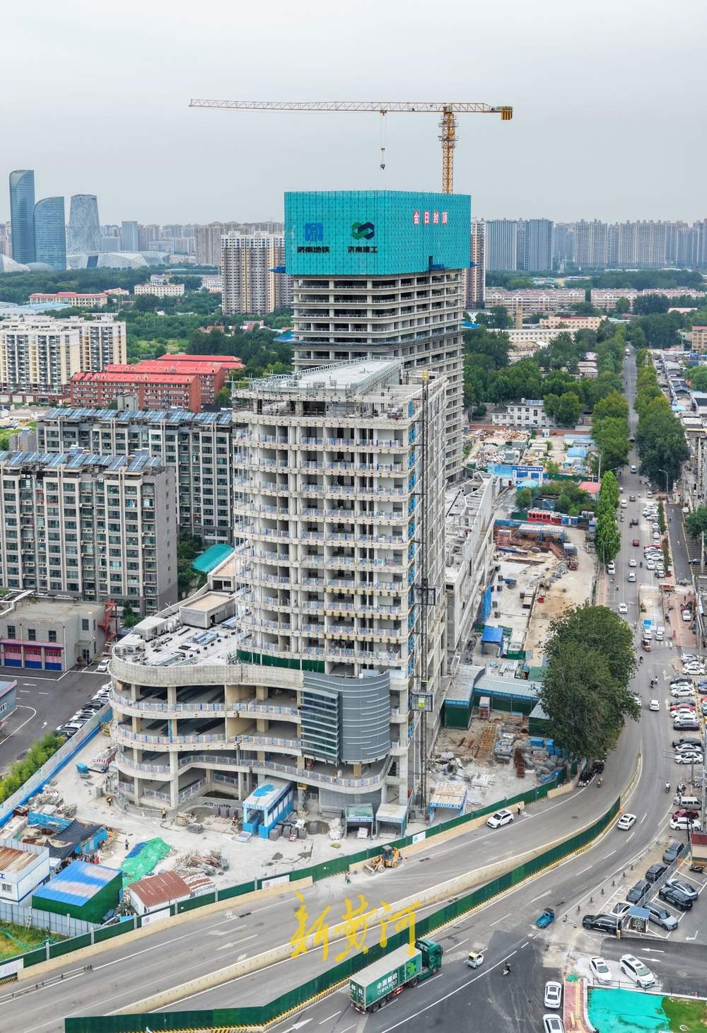 济南首个地铁换乘车站上盖TOD综合体封顶