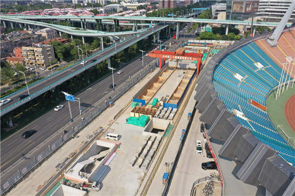 项目强省会丨济南地铁4号线省体育中心站主体已完工，施工进入后期