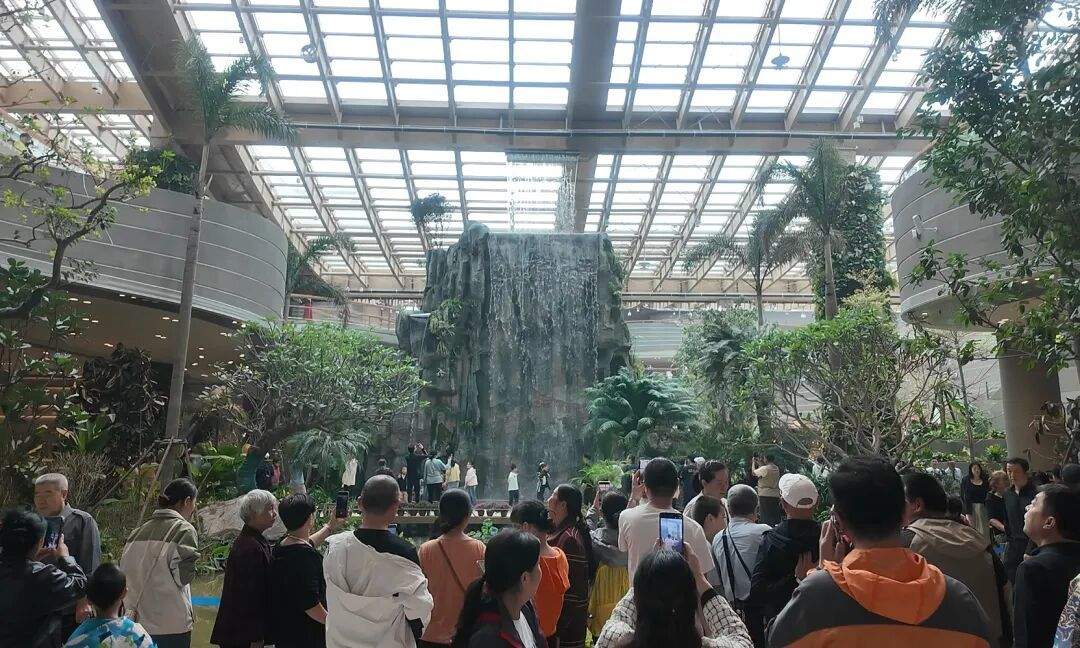 瀑布边喝咖啡还能学手艺？济南起步区焕新消费新场景