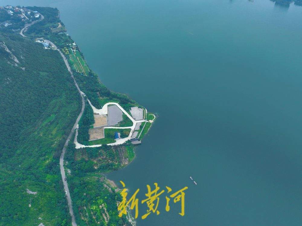 云雾缭绕 济南卧虎山水库宛如“水墨画”