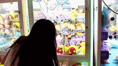 抓娃娃机“猫腻”揭秘！消保委提醒