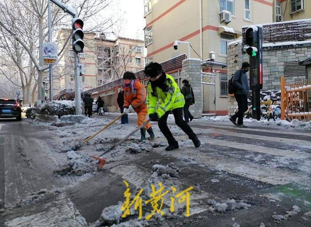 风雪联考济南作答：24小时书写城市坚韧与人间温情