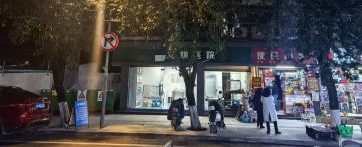 “医猫疗狗”坑太多，宠物主人“很受伤”——缺乏资质、过度医疗、价格混乱……宠物医疗乱象亟待规范