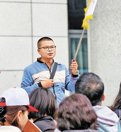 越南导游见证中越跨境游日益红火