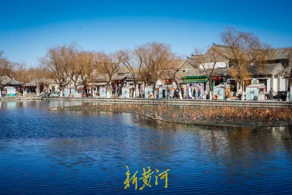 “泉”在济南过大年｜寒冬里汉服姑娘流连泉城，拍下“高冷”瞬间