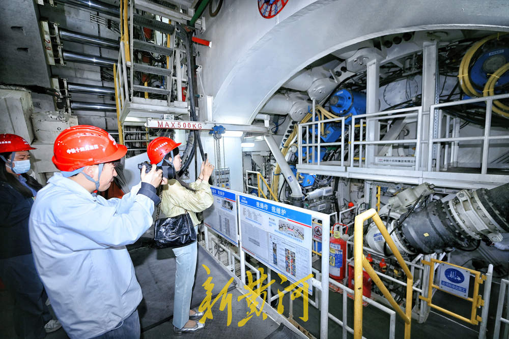 济南年均开通一条过河通道 山河号“巨龙”已在黄河下掘进2110米