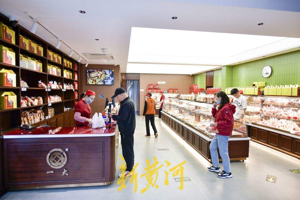 百年老字号搬迁进老街  老店拆除让路地铁建设