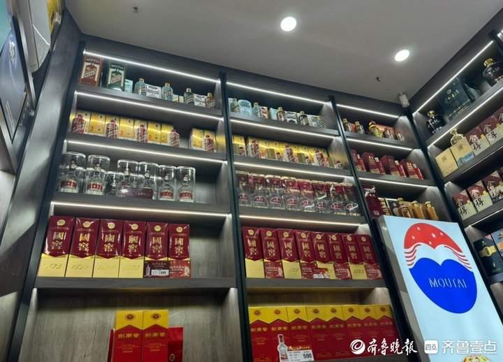 中秋白酒量价均未“如期”上涨，济南有店营收下跌一半