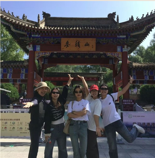 “一掷千金”看演出,省吃俭用去旅行 年轻人为喜欢买单