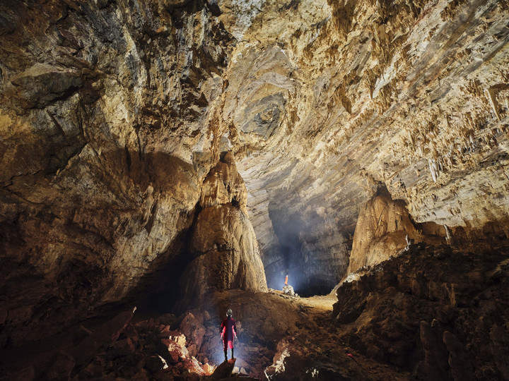 贵州遵义发现4.8亿年“地下水晶宫”