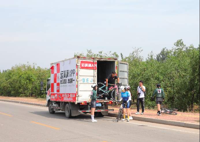 运满满助力“骑迹山海”五城赛事,全程物流保障支撑赛事幕后的关键力量