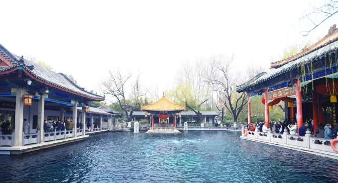 一年四季 泉在济南丨惊蛰至 趵突泉畔水涌若轮生机盎然