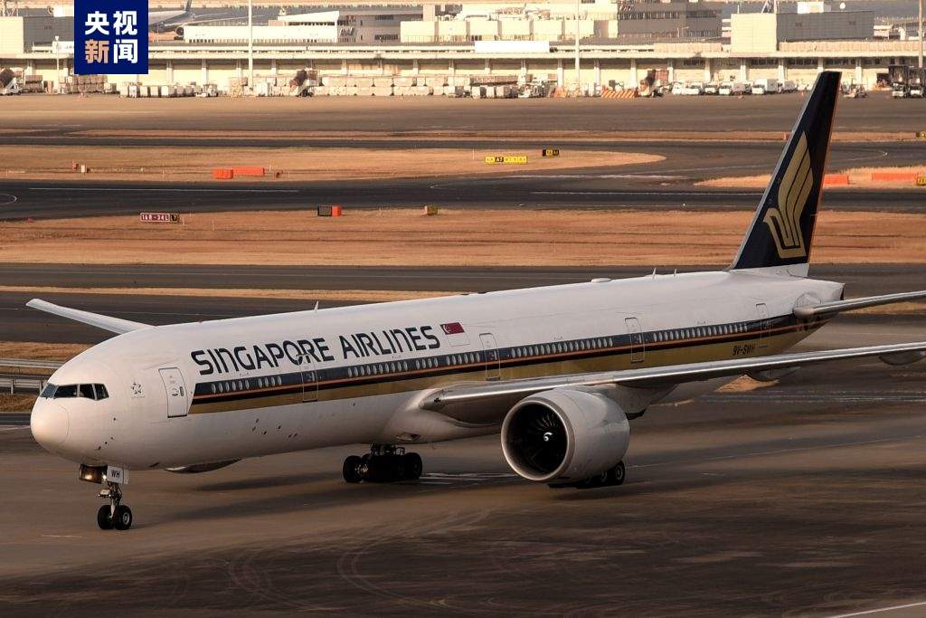 新加坡航空一客机紧急迫降曼谷机场 致1死30伤