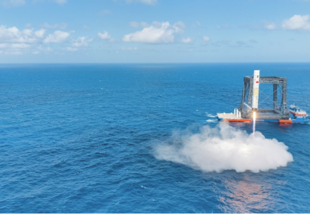 中国火箭上演“太空双考”载人登月工程取得重要突破