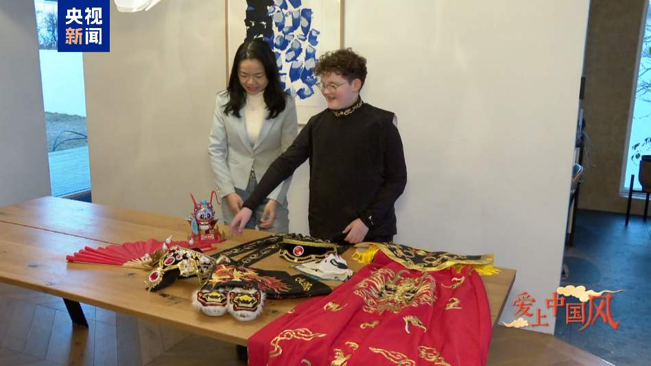 爱上中国风丨爱上川剧变脸的冰岛少年