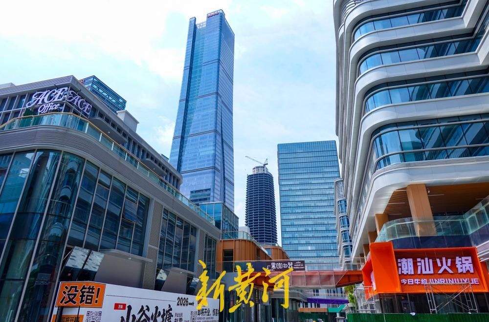 济南CBD新商街雏形初现 部分商家率先入驻经营