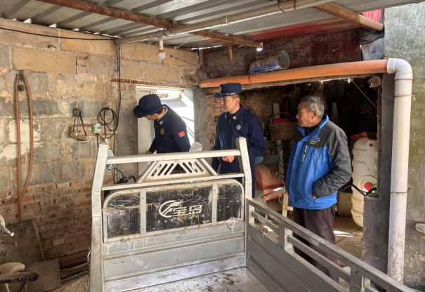 融媒·先锋｜快板声声敲开“千家门”，乡音俚语筑起“防火墙”——“吴大嘴”说消防