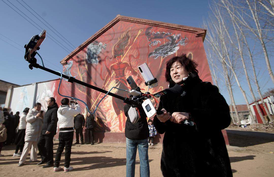 一幅画带火一个村！淄博沈家村迎来最热闹的春天