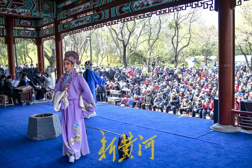 传统戏曲唱响三月三庙会 千佛山景区送上文化大餐