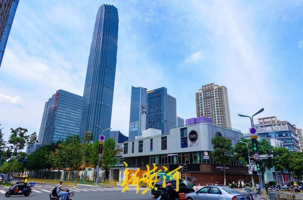 济南CBD新商街雏形初现 部分商家率先入驻经营