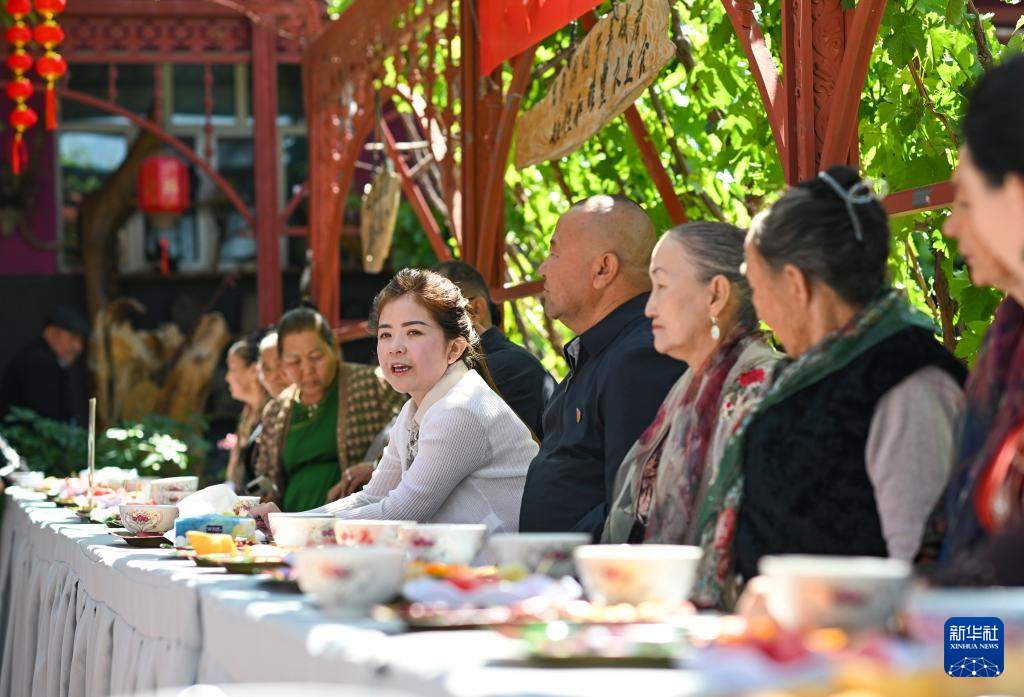 一碗奶茶里的民生温度